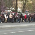 Veliki protest 15. za 15 ispred Skupštine, studenti u blokadi kažu da neće dozvoliti incidente