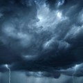 Olujni oblaci jure prema Srbiji: Od večeras se sve menja... Temperature drastično padaju
