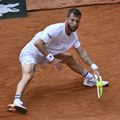 VIDEO Novak je zbog ovog poteza mogao samo da se nasmeje – pogledajte šta je uradio njegov rival, oduševio publiku