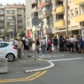 Protest ispred policijske stanice u Bulevaru despora Stefana, studenti u blokadi traže oslobađanje uhapšenih