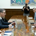 Vučić sa predsednikom EDF-a o saradnji u energetici i nuklearnoj energiji