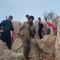 Iransko pleme traži američkog pilota: "Ne brinite, naći ćemo ga", krenuli sa zastavama i naoružani do zuba! (foto/video)
