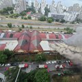 Prvi snimci požara u tržnom centru na Novom Beogradu: Vatrogasci se satima bore sa vatrenom stihijom