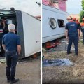 Тешка саобраћајна несрећа у Турској: Преврнуо се аутобус пун путника, повређено најмање 40 људи (видео)