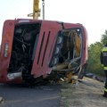 Ljudi i dalje ispod autobusa, strahuje se da ima više od 12 mrtvih: Prve slike sa mesta nesreće u Mađarskoj