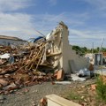 (Foto, video) Tornado rušio sve pred sobom! Superćelijska oluja razorila selo, na trudnicu pao zid kuće: Jezive scene u…