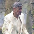 Џорџ Клуни расејан трчао шумом испијеног лица: Појавиле се шок фотке једног од најбољих фрајера са снимања новог филма…