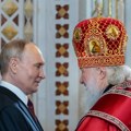 Ускршња литургија у Саборном храму у Москви, патријарх Кирил и Путин разменили поклоне