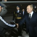(Foto, video) a od Putina za ubicu: - zagrljaj Kako je ruski lider dočekao Vadima Krasikova, koji je bio na vrhu spiska ruskih…