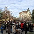 Studenti podržali učenike Jovine gimnazije, zajedno odali poštu stradalima na Železničkoj stanici