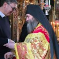 Vučić prisustvovao Božićnoj liturgiji na Hilandaru, pa poručio: "Mir Božiji, Hristos se rodi"