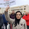 Marinika Tepić – Lov na nas je dozvoljen