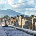 Nije čuo za kletvu pompeje Škotski turista uhvaćen u krađi kamenja, kaže nije znao da je zabranjeno