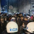 Uhapšena dva studenta nakon skupova kod RTS, ispred PU u Majke Jevrosime veliki broj policije
