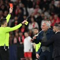 "Sudija je upisao kome ne sme da pokaže karton": Murinjo besan posle poraza, a 2 snimka pokazuju da je u pravu
