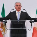 VIDEO Reza Pahlavi poliven crvenom bojom tokom posete Nemačkoj