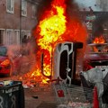 Ulice evropskog grada u plamenu! Lete baklje i cigle, aktivirani vodeni topovi, strah se nekontrolisano širi: "Intenzivno i…