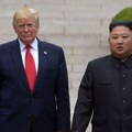 Usred novih tenzija u regionu Tramp objavio fotografiju sa Kim Džong Unom, evo šta je poručio