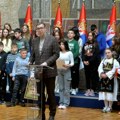 Predsednik Vučić ugostio 100 učenika osnovnih škola sa KiM