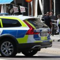Maloletni dečak pucao u zgradi u Stokholmu: Otvorio vatru na ulazna vrata, usledila racija