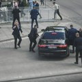Robert Fico: Slovački premijer teško ranjen u „politički motivisanom atentatu“ , policija uhapsila napadača