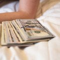 Majka drogirala maloletnu ćerku, pa je primoravala na prostituciju! Jeziv slučaj trese Nemačku