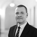 Ovo je poslanik (30) koji je pronađen mrtav u finskom parlamentu: Izvori ukazuju da je reč o samoubistvu? Imao je velikih…