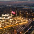 Turisti privedeni u Istanbulu zbog ljubljenja ispred džamije