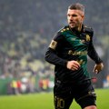 Dosta je bilo... sa 40 godina odlazi u penziju! Legendarni Podolski završava karijeru!