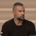 Gurović napravio herojski čin: Uleteo u zapaljeni auto i izvukao čoveka u poslednjem trenutku!