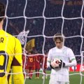 Mile Svilar odbranio dva penala i odveo Romu u osminu finala LE (video)