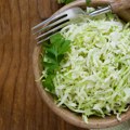 Ovako Nemci prave kupus salatu i potpuno je drugačija od naše: Imamo detaljan recept