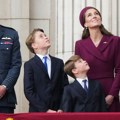Džordž i Lui ukrali šou na Paradi, svi pričaju o njihovom snimku: Mali princ se ugleda na starijeg brata