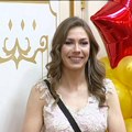 Posle razvoda od 53 godina starijeg miljanu Bogdanović grli penzioner: Ponosno objavila selfi, a pored nje ponovo stariji…
