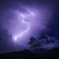 RHMZ upozorava na pljuskove i grmljavinu praćene gradom i olujnim vetrom