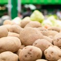 Evo zašto nikako ne bi trebalo da krompir čuvate na ovom mestu: Ako ga stavljate pored ove namirnice, trajaće tri puta…