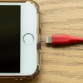 Evo kako punjač može da ukrade podatke sa vašeg telefona Zbog iluzije kontrole pretnja je jpš opasnija