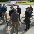 Prekrečeni garfiti „Na Limanu zora sviće, pokraj Štranda crkva biće“