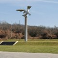 Državna ceremonija u Jajincima: Sećanje na 80.000 stradalih Srba, Jevreja i Roma uz prisustvo zvaničnika