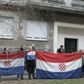 Hrvatski desničari protestovali u Zagrebu ispred kuće poslanice koja kritikuje ustaštvo i Tompsona