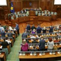 Poslanici DPK i Alijanse došli u skupštinu u Prištini, tražili nastavak konstitutivne sednice