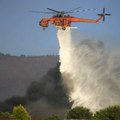 Požar u centralnoj Grčkoj: Naređena evakuacija stanovnika dva sela, u gašenju učestvuju avioni i helikopteri