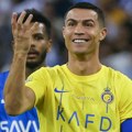 Kristijano deli "šakom i kapom" Ronaldo zaprepastio čuvenog pevača: Kada vidite šta mu je poklonio neće vam biti dobro…