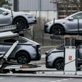 Tesla opozvala više od 46.000 „sajbertrak” vozila u SAD zbog problema sa karoserijom