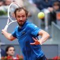 Medvedev se mučio i poručio: Samo da sam nekako pobedio