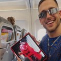 "Stvarno sam gej, ali samac" Viđali ga sa Milicom Pavlović, a sada je voditelj priznao da ga žene ne privlače