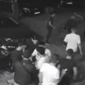 Prvi snimci krvavog pira u novom pazaru: Svađa, tuča, pa opšti metež i potezanje noževa: Nadzorne kamere snimile kako je počeo…