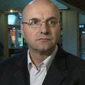 Novaković (NPS): U Skupštini o legalizaciji, a ispred zgrade novi šatori – to je neverovatno