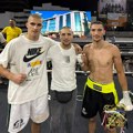 Spektakl na Trgu u Tutinu – nokauti, vrhunske borbe i fenomenalna atmosfera na “Tutin Boxing Night 2”