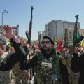 Stotine hiljada Iranaca se okupilo u Teheranu da iskažu spremnost da se bore